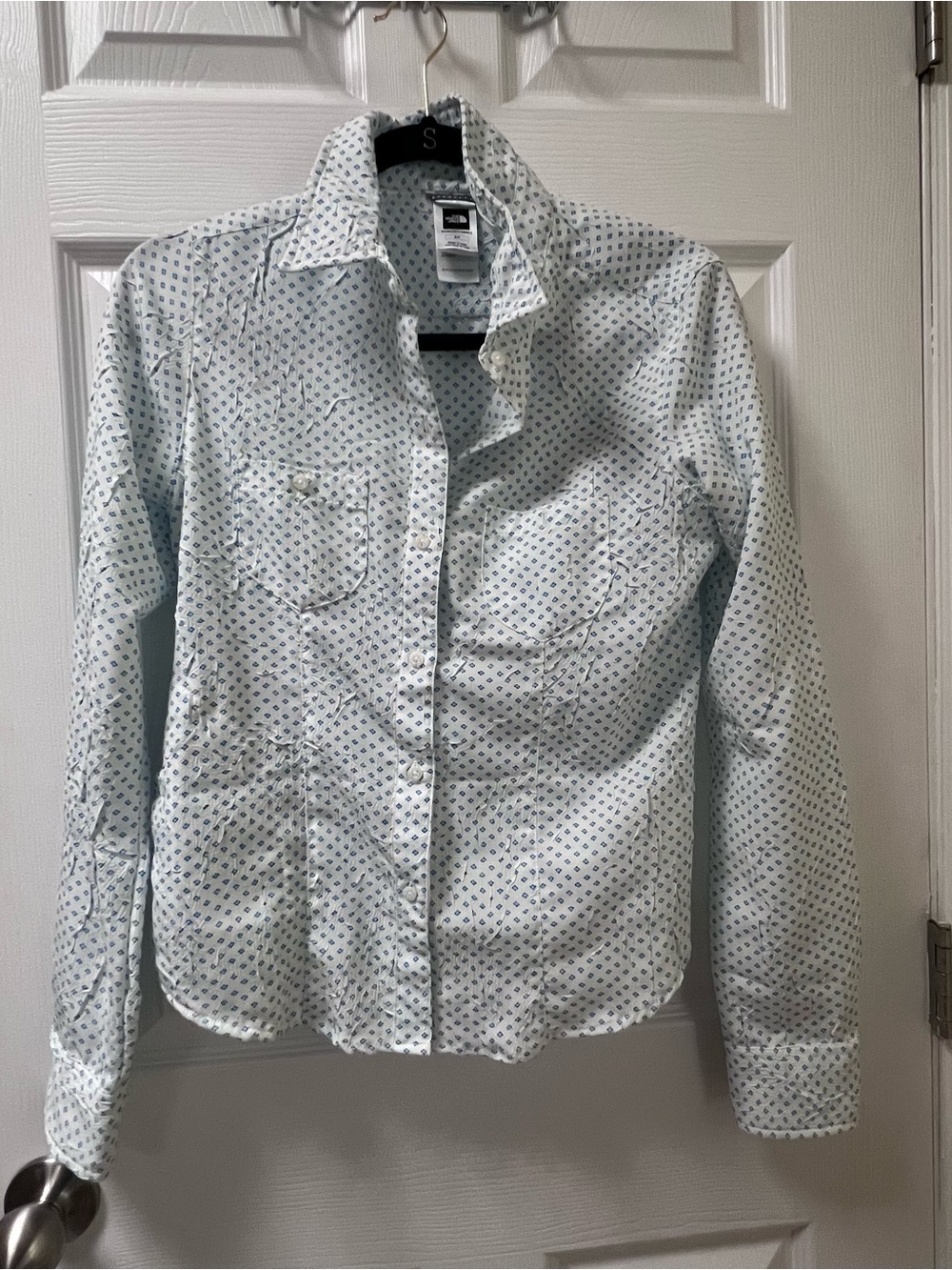 The North Face Women's White Long Sleeve Diamond Medallion Button Up Gorpcore S